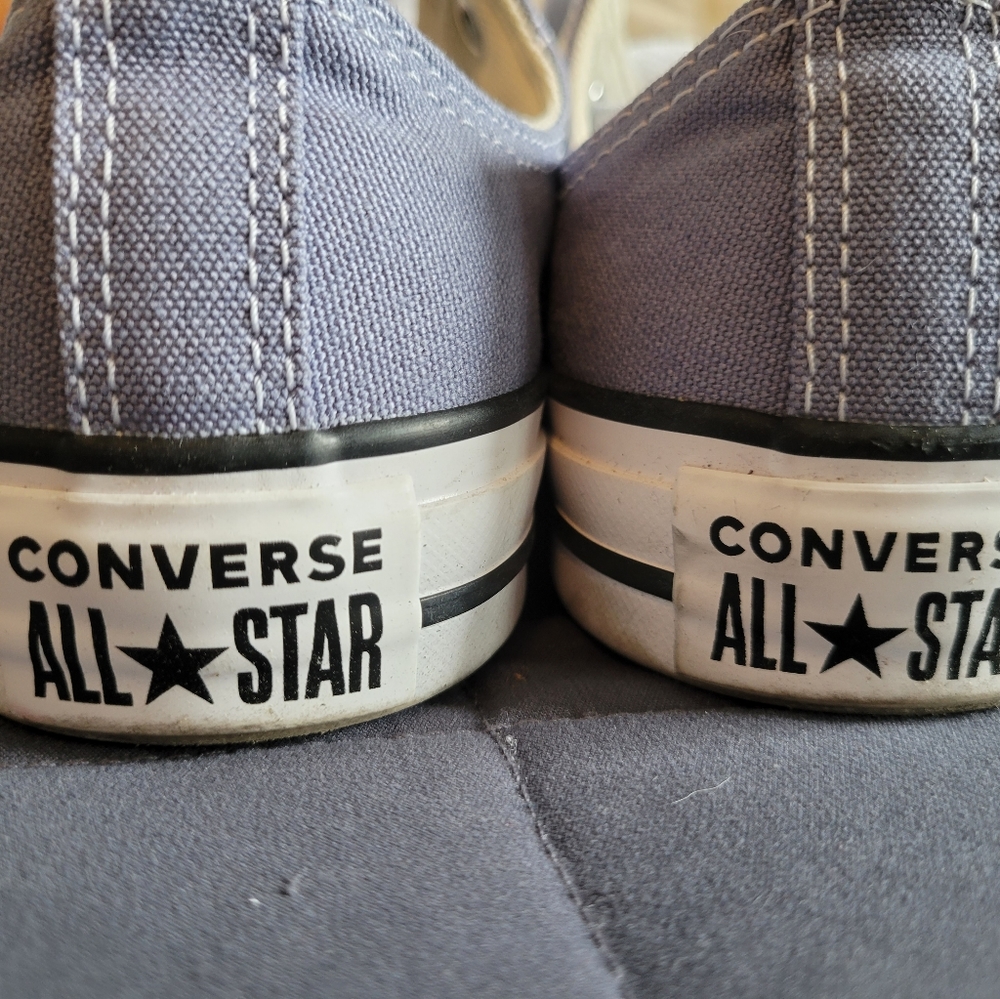 Converse - Picture 2 of 11